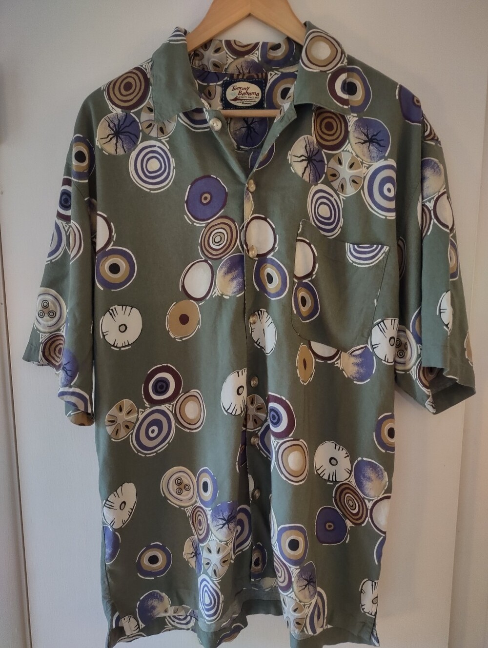 Vintage Tommy Bahama Men's L Hawaiian Shirt Green Abstract Geometric Print Y2K
